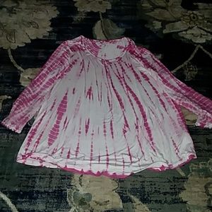 Tie dyed shirt !